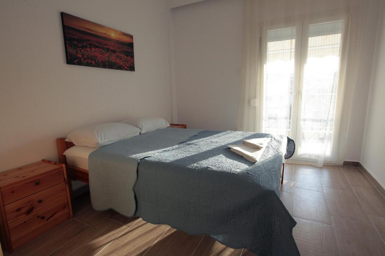 Apartment Chrisandro Nea Kallikrateia Екстер'єр фото